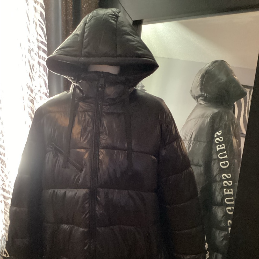 NWT Guess winter jacket made of recycleable fibers